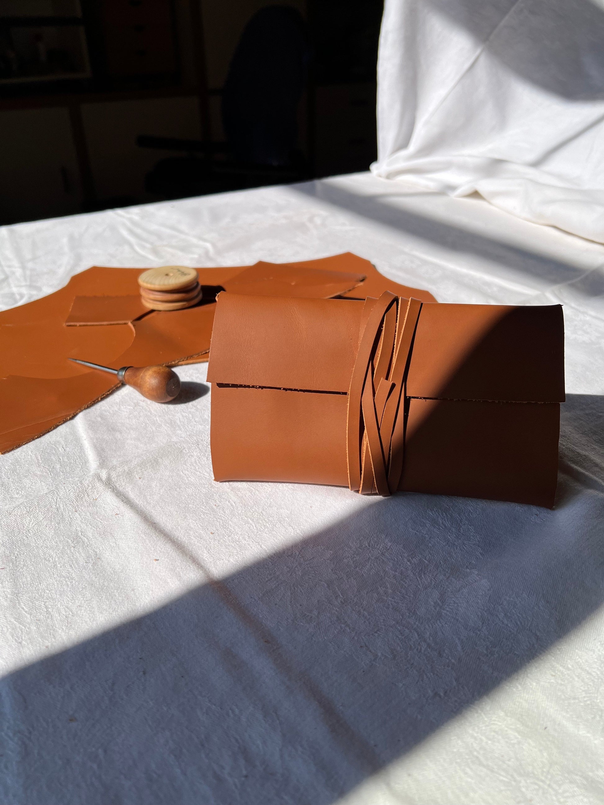 Créations en cuir - atelier Louna Gaspard