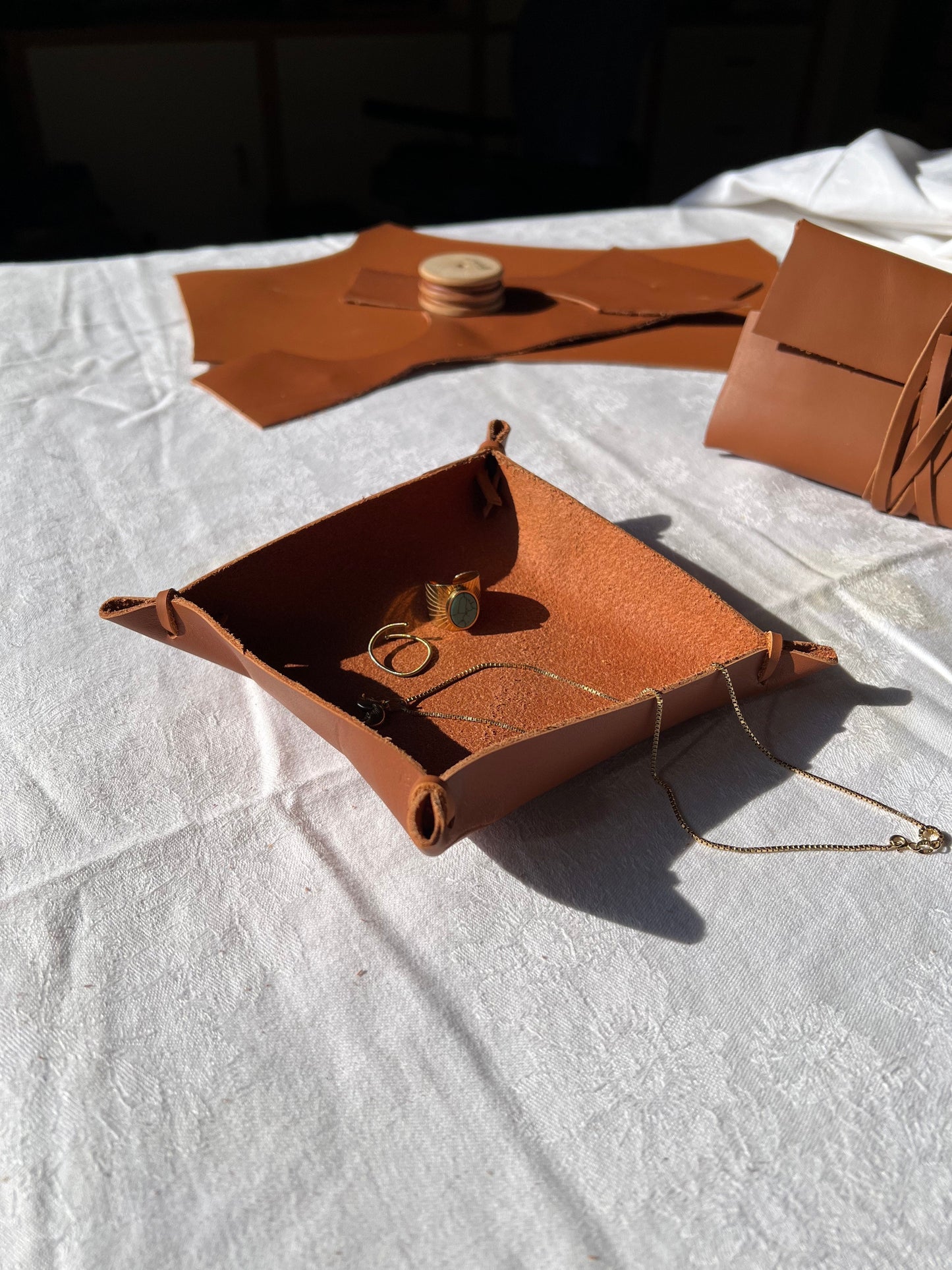 Créations en cuir - atelier Louna Gaspard