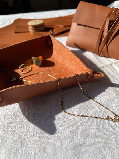 Créations en cuir - atelier Louna Gaspard