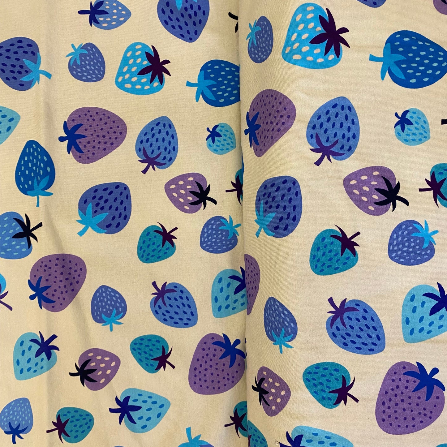 -30% ! Jersey "fraises" | 10 cm