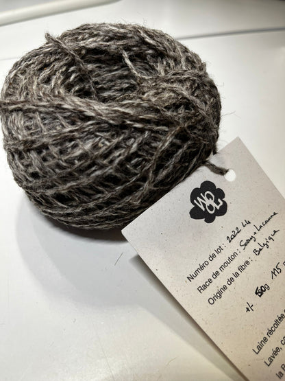 Pelote de laine 1030blackwool, laine locale belge et française, Atelier-53
