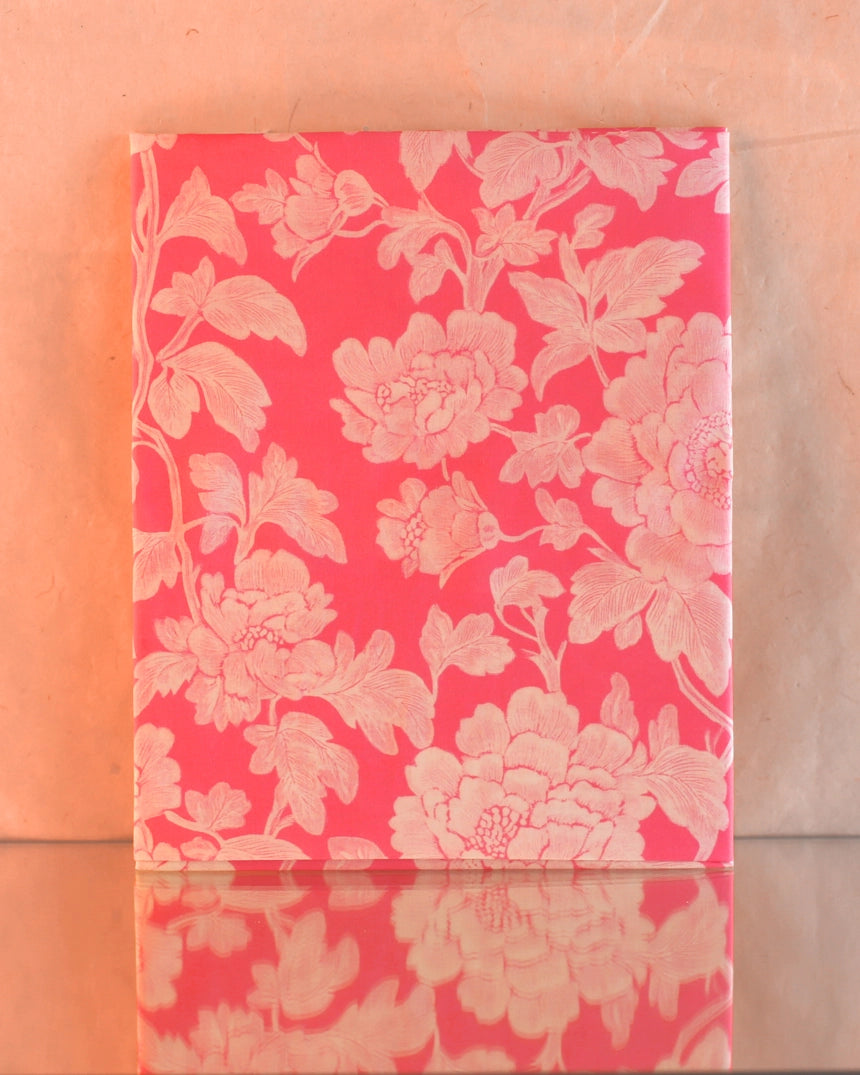 Batiste de coton bio « Morgane » – floral blanc sur fond corail