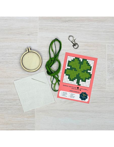 Mini kit de point de croix monté en porte-clés