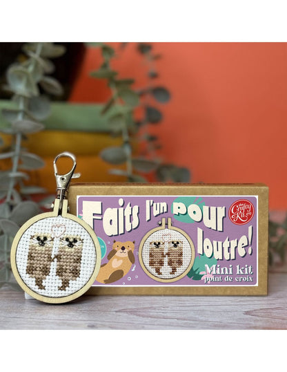 Mini kit point de croix Faits l'un pour loutre