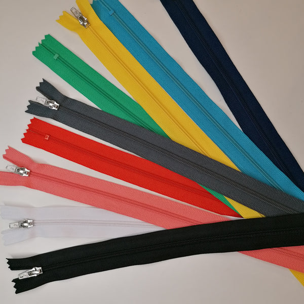 Fermeture éclair / tirette visible non séparable en polyester recyclé, 20 cm / 9 coloris